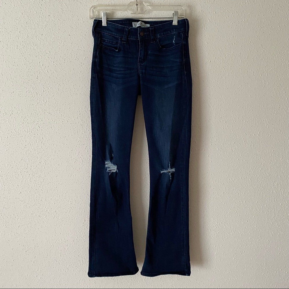 Hollister Low Rise Jeans size 3 , boot-cut / flared